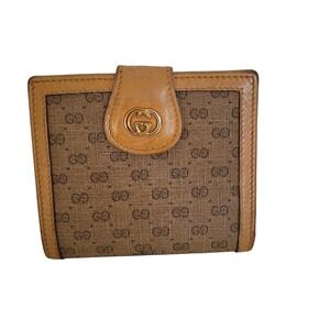Gucci Vintage Micro GG Monogram Canvas Leather Bifold Kiss Lock Wallet Tan Small